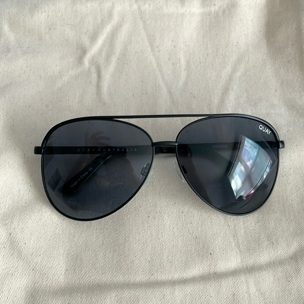 Quay Australia  “VIVIENNE” Sunglasses